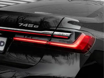 BMW 745 7-serie 745e - Individual - Stoelventilatie