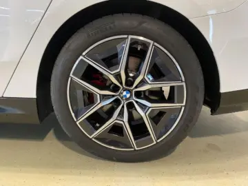 BMW 520 i M-Sport Sommer19'' PRO Pano ICON&hellip;