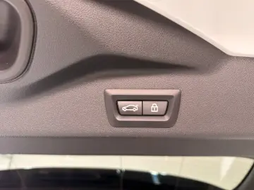 BMW X5 xD30d MSp SkyLoun SoftClose Massage Ventil DisplayKey