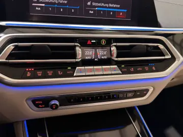 BMW X5 xD30d MSp SkyLoun SoftClose Massage Ventil DisplayKey