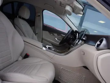 MERCEDES-BENZ C 250 CGI Exclusive 19ZollAMG Airmatic