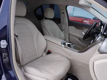 MERCEDES-BENZ C 250 CGI Exclusive 19ZollAMG Airmatic