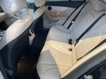 MERCEDES-BENZ C 180 Automatik Navi LED Leder SHZ PDC