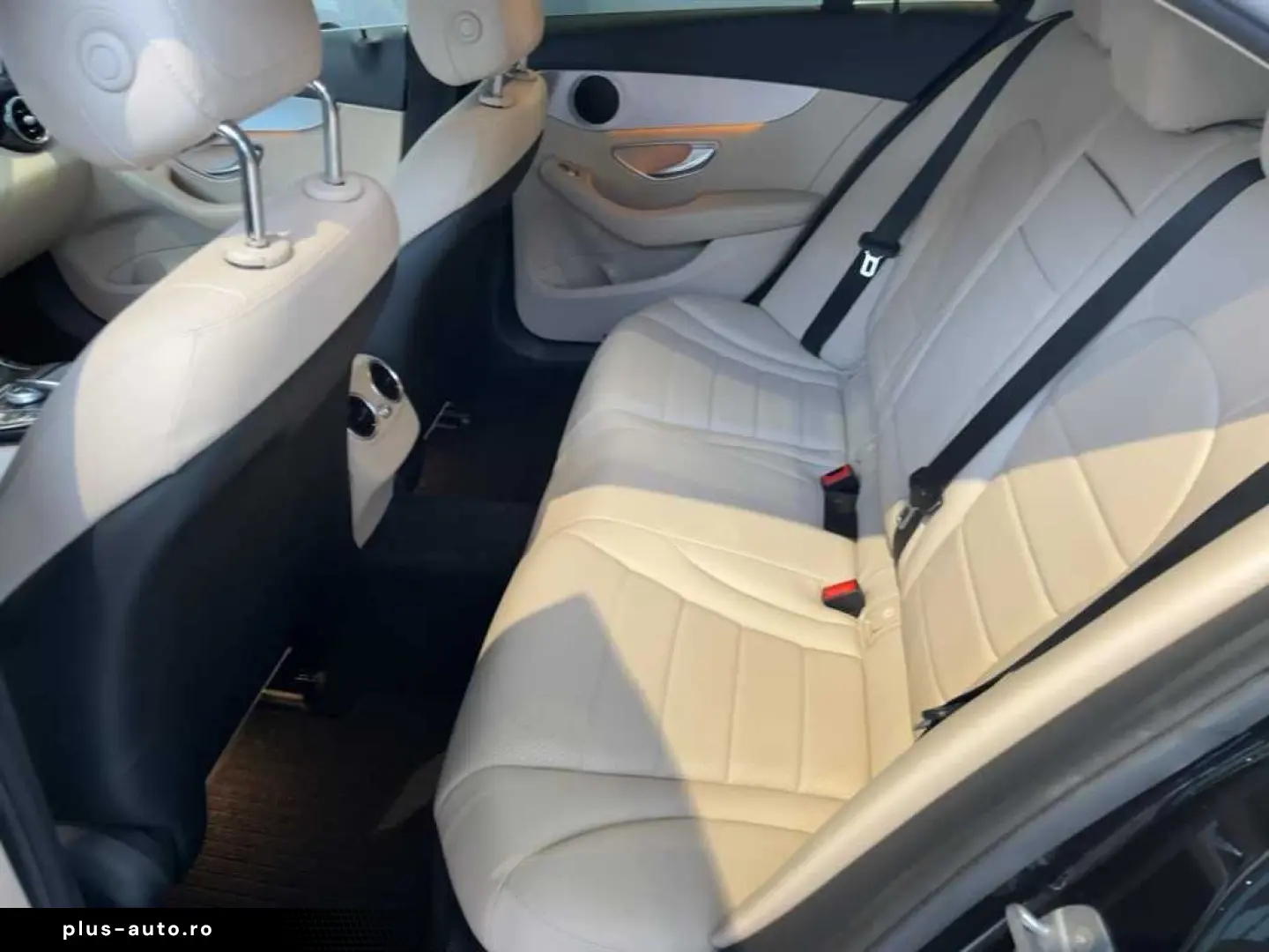 MERCEDES-BENZ C 180 Automatik Navi LED Leder SHZ PDC