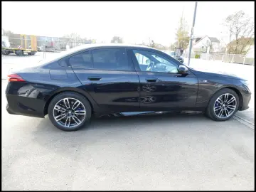 BMW 520 d xDRIVE TIP 2x M-SPORT-PRO HUD 360CAM PLA