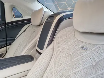 Mercedes-Benz S 560 V8 Maybach 4M