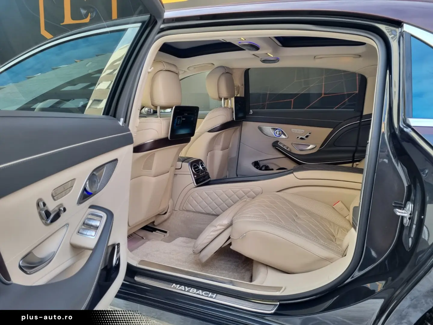 Mercedes-Benz S 560 V8 Maybach 4M