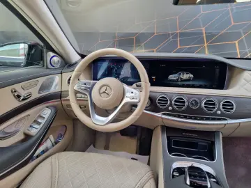 Mercedes-Benz S 560 V8 Maybach 4M