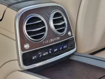 Mercedes-Benz S 560 V8 Maybach 4M