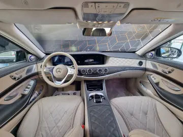 Mercedes-Benz S 560 V8 Maybach 4M