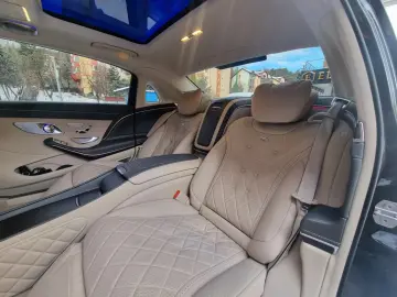 Mercedes-Benz S 560 V8 Maybach 4M