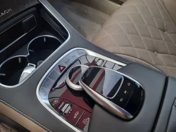 Mercedes-Benz S 560 V8 Maybach 4M