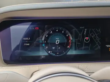 Mercedes-Benz S 560 V8 Maybach 4M