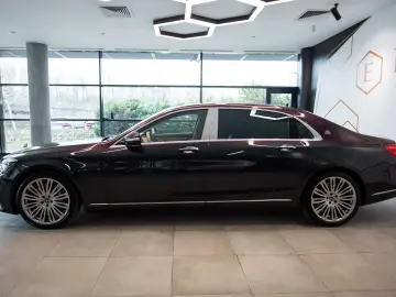 Mercedes-Benz S 560 V8 Maybach 4M