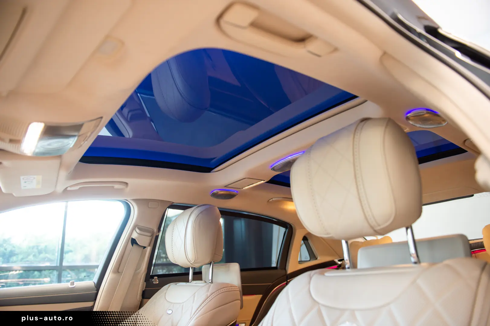 Mercedes-Benz S 560 V8 Maybach 4M