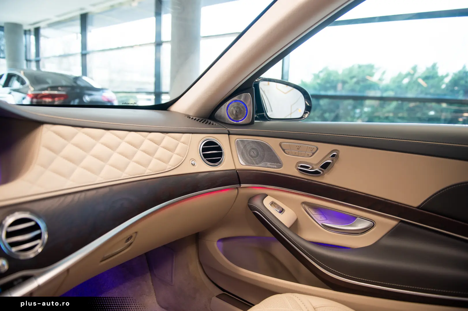 Mercedes-Benz S 560 V8 Maybach 4M