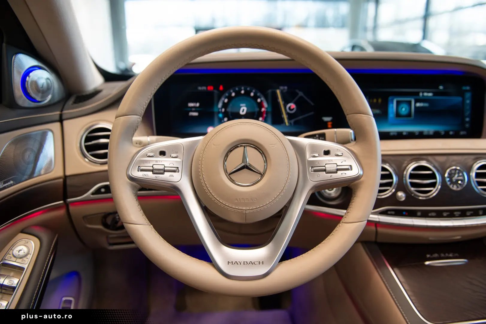 Mercedes-Benz S 560 V8 Maybach 4M