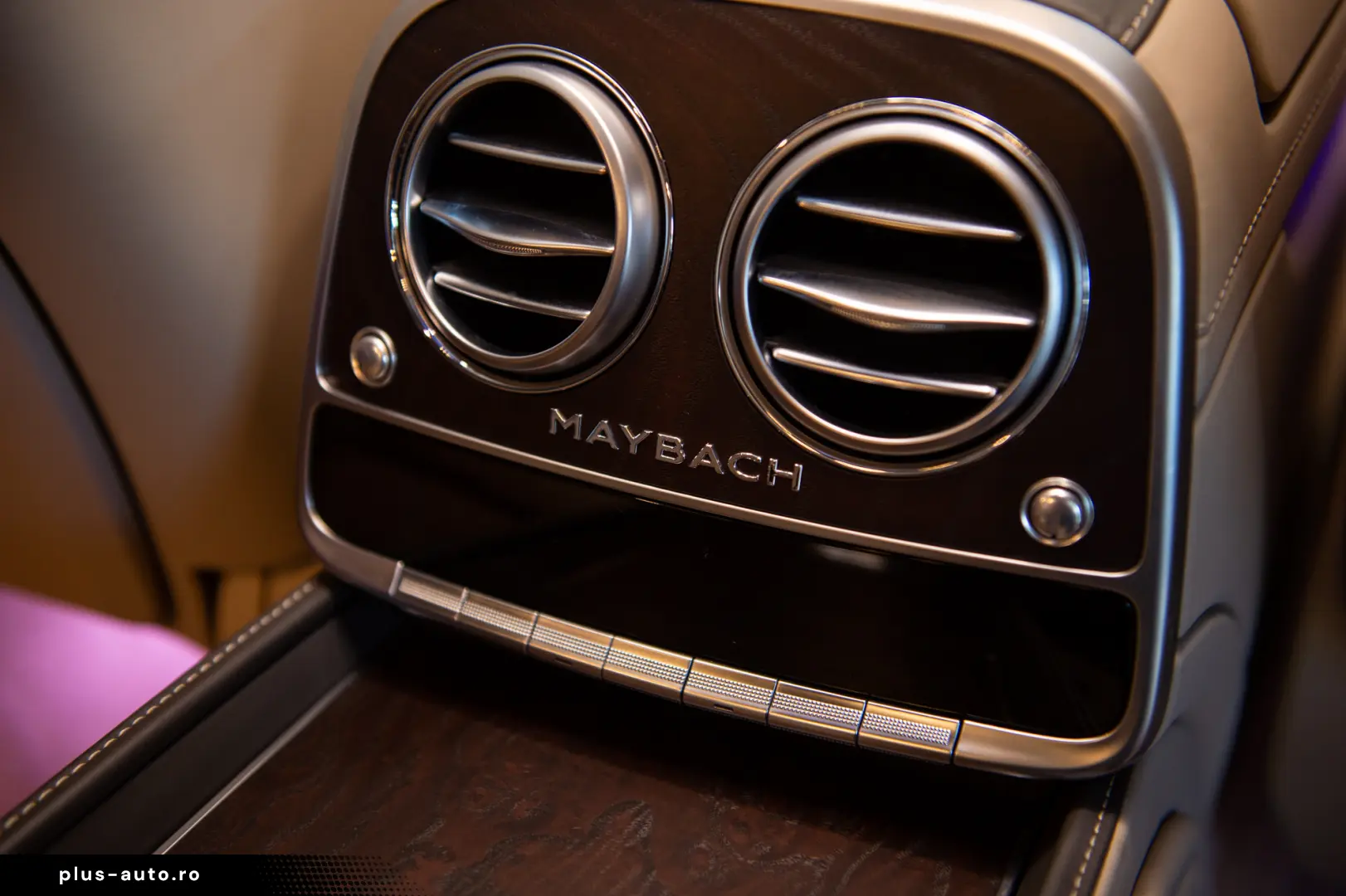 Mercedes-Benz S 560 V8 Maybach 4M