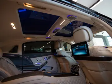 Mercedes-Benz S 560 V8 Maybach 4M