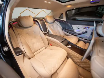 Mercedes-Benz S 560 V8 Maybach 4M