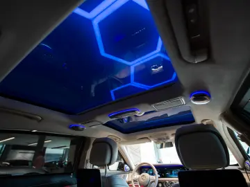 Mercedes-Benz S 560 V8 Maybach 4M