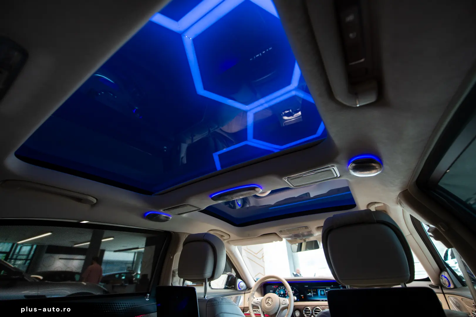 Mercedes-Benz S 560 V8 Maybach 4M