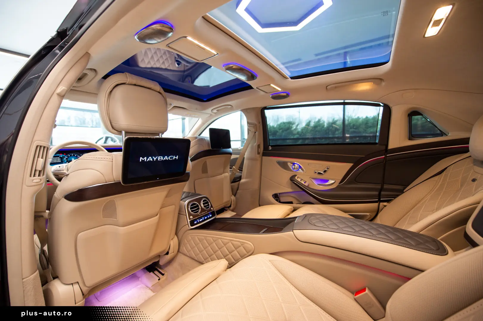Mercedes-Benz S 560 V8 Maybach 4M