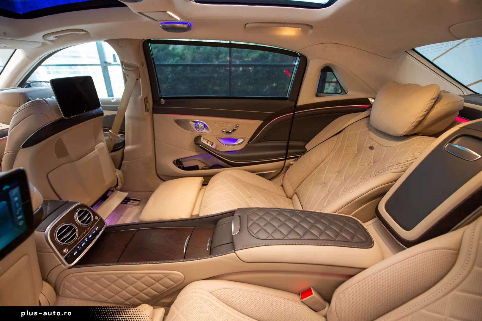 Mercedes-Benz S 560 V8 Maybach 4M