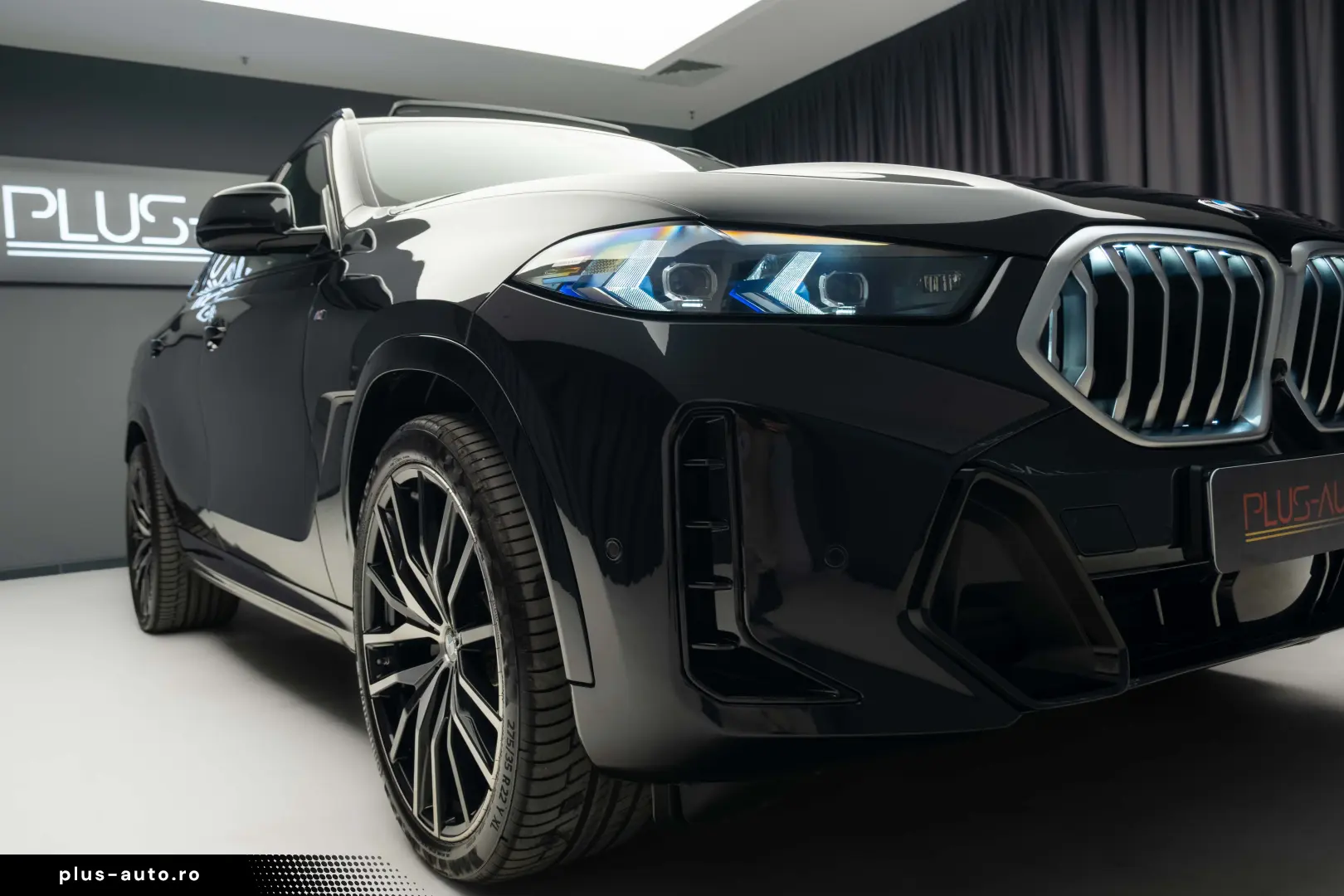 BMW X6 xDrive40i M-Sport Sky Lounge Iconic Glow Air Susp. TV