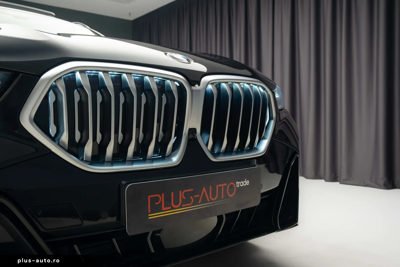 BMW X6 xDrive40i M-Sport Sky Lounge Iconic Glow Air Susp. TV