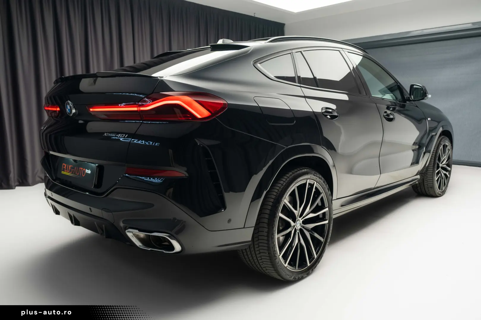 BMW X6 xDrive40i M-Sport Sky Lounge Iconic Glow Air Susp. TV