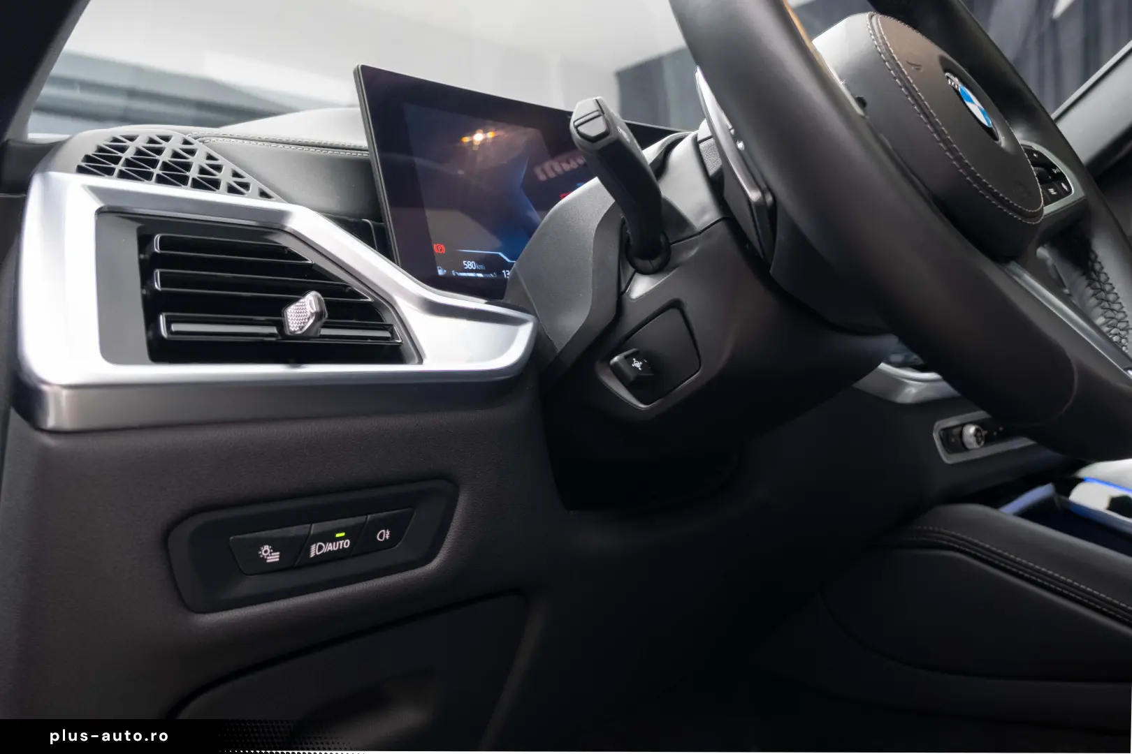 BMW X6 xDrive40i M-Sport Sky Lounge Iconic Glow Air Susp. TV