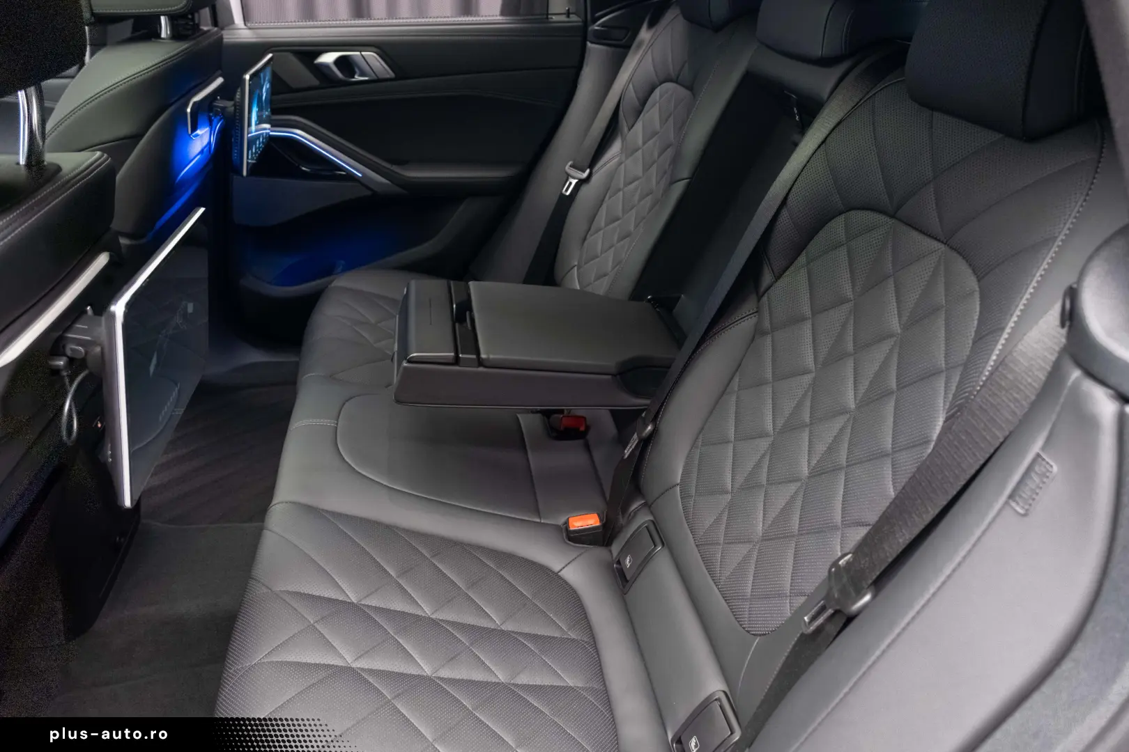 BMW X6 xDrive40i M-Sport Sky Lounge Iconic Glow Air Susp. TV