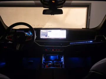 BMW X6 xDrive40i M-Sport Sky Lounge Iconic Glow Air Susp. TV