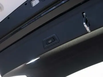 BMW X6 xDrive40i M-Sport Sky Lounge Iconic Glow Air Susp. TV