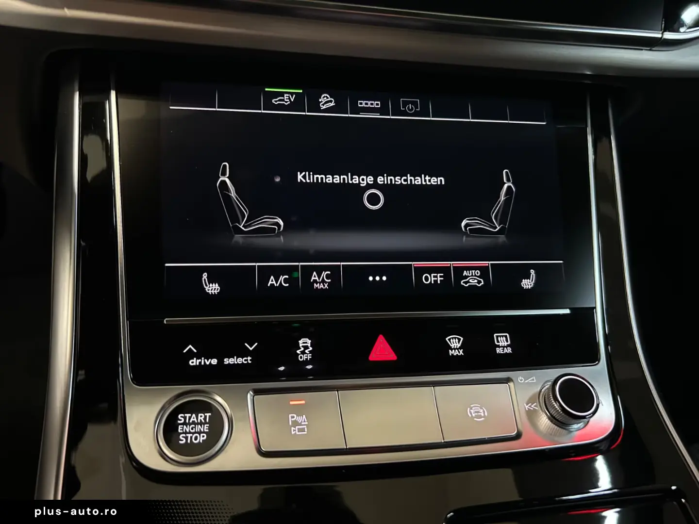 Audi Q8 TFSI E S-LINE PANO 22