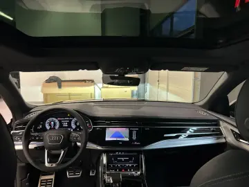 Audi Q8 TFSI E S-LINE PANO 22
