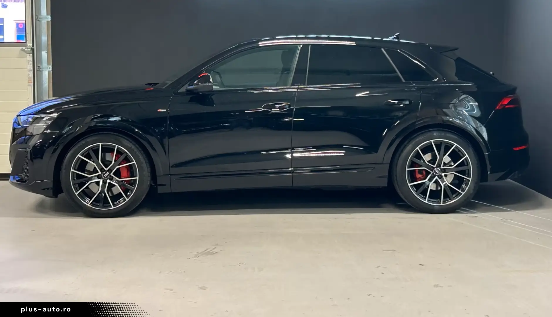 Audi Q8 TFSI E S-LINE PANO 22