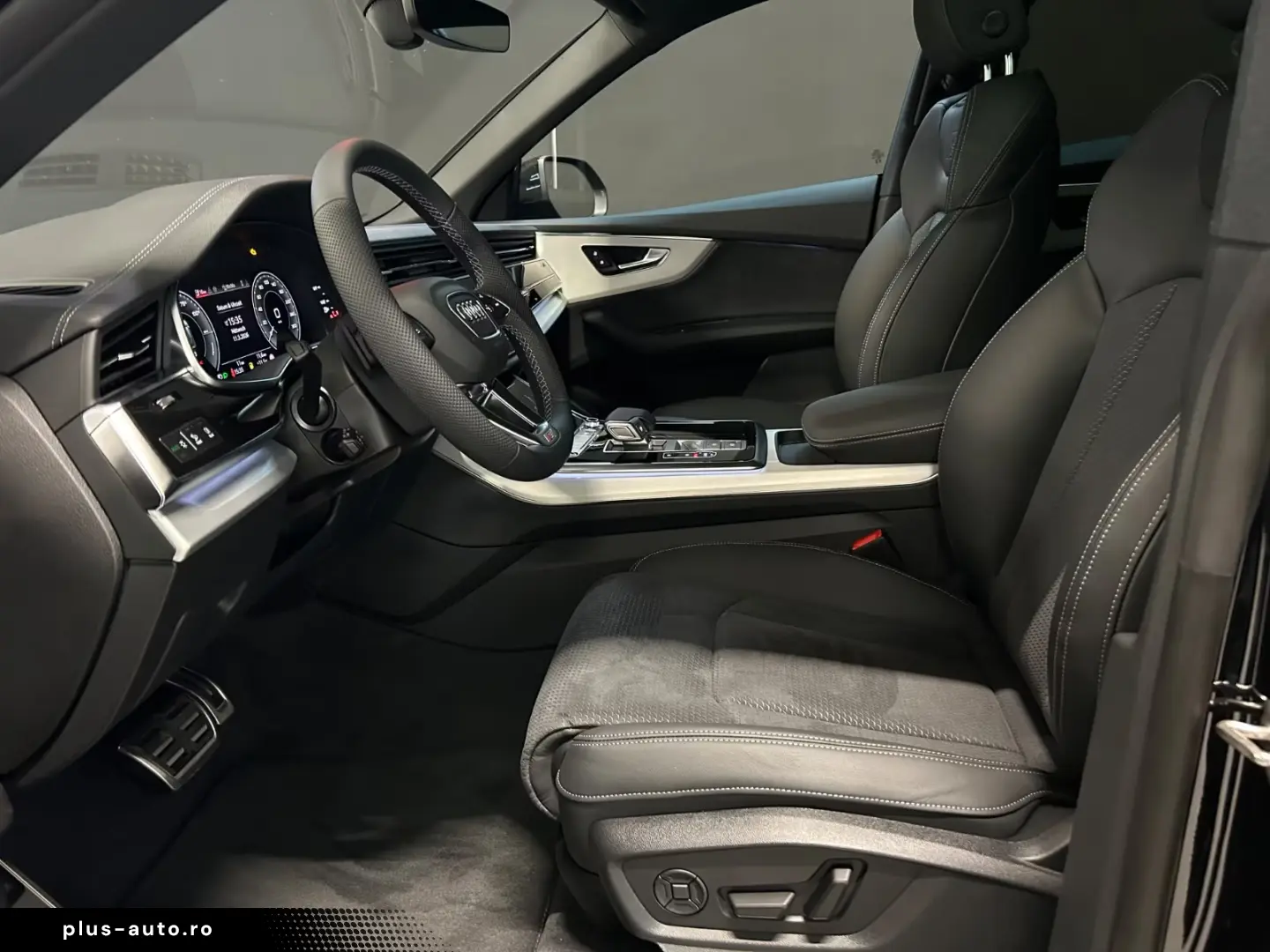 Audi Q8 TFSI E S-LINE PANO 22