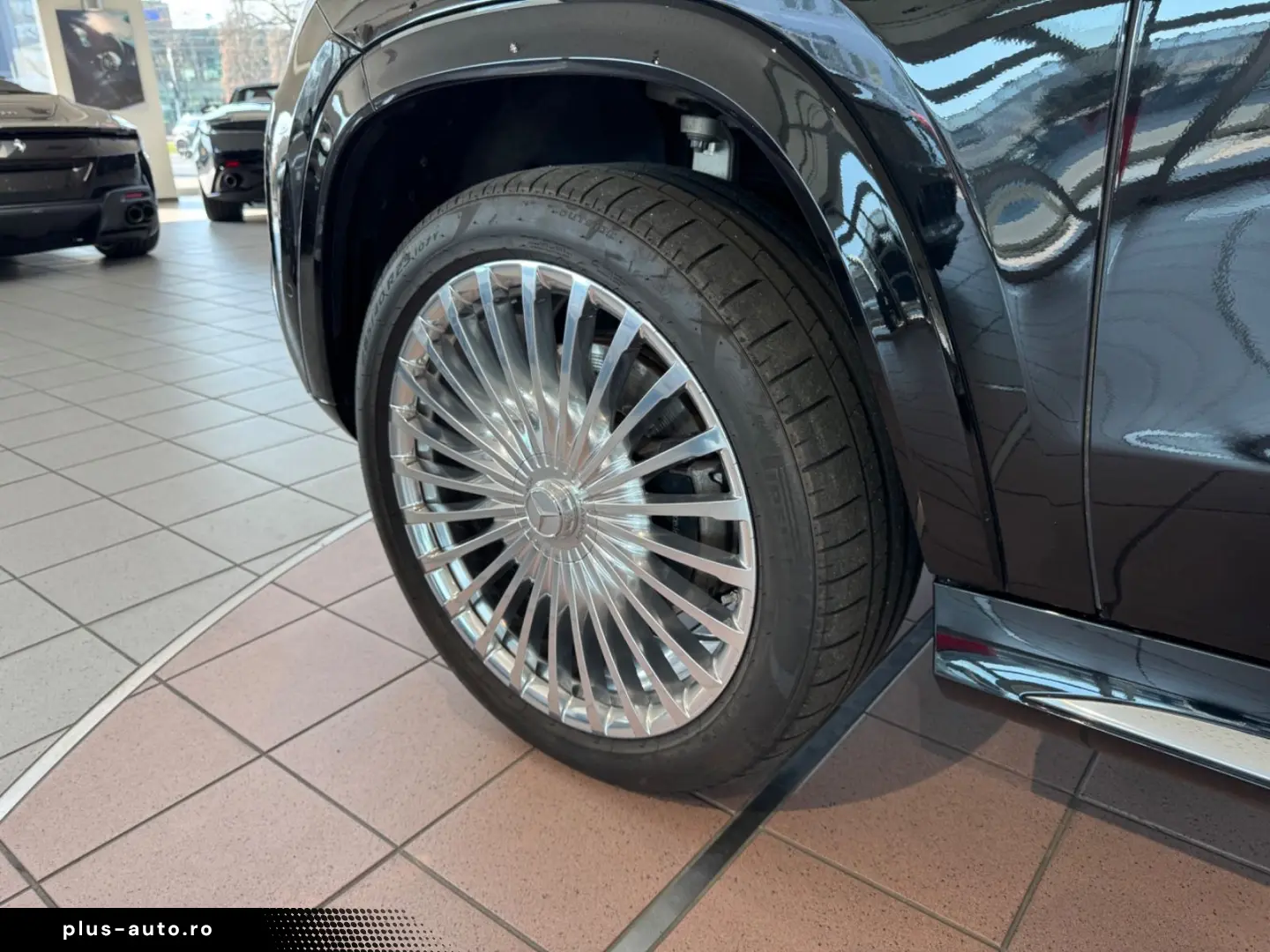 MERCEDES-BENZ GLS 600 Maybach   First-Class Fond Klapptische