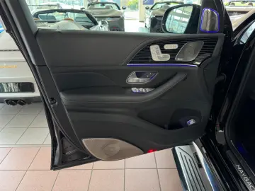 MERCEDES-BENZ GLS 600 Maybach   First-Class Fond Klapptische