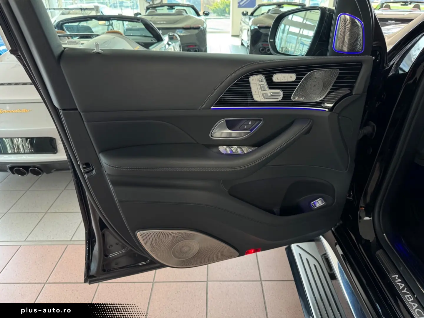 MERCEDES-BENZ GLS 600 Maybach   First-Class Fond Klapptische