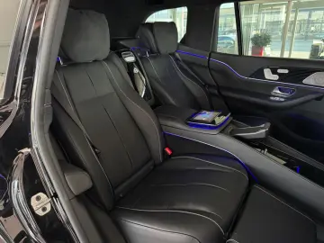 MERCEDES-BENZ GLS 600 Maybach   First-Class Fond Klapptische