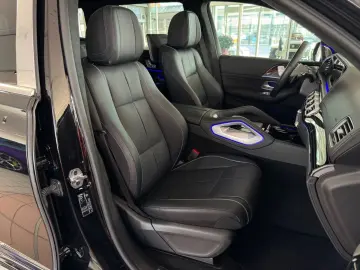 MERCEDES-BENZ GLS 600 Maybach   First-Class Fond Klapptische