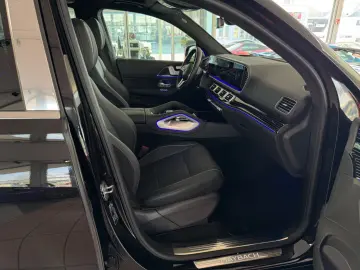 MERCEDES-BENZ GLS 600 Maybach   First-Class Fond Klapptische