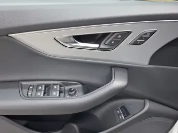 Audi Q8 TFSIe Q 2x S LINE MATRIX STDHZ