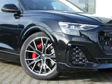 Audi Q8 55 TFSI e S-Line B O Pano Laser