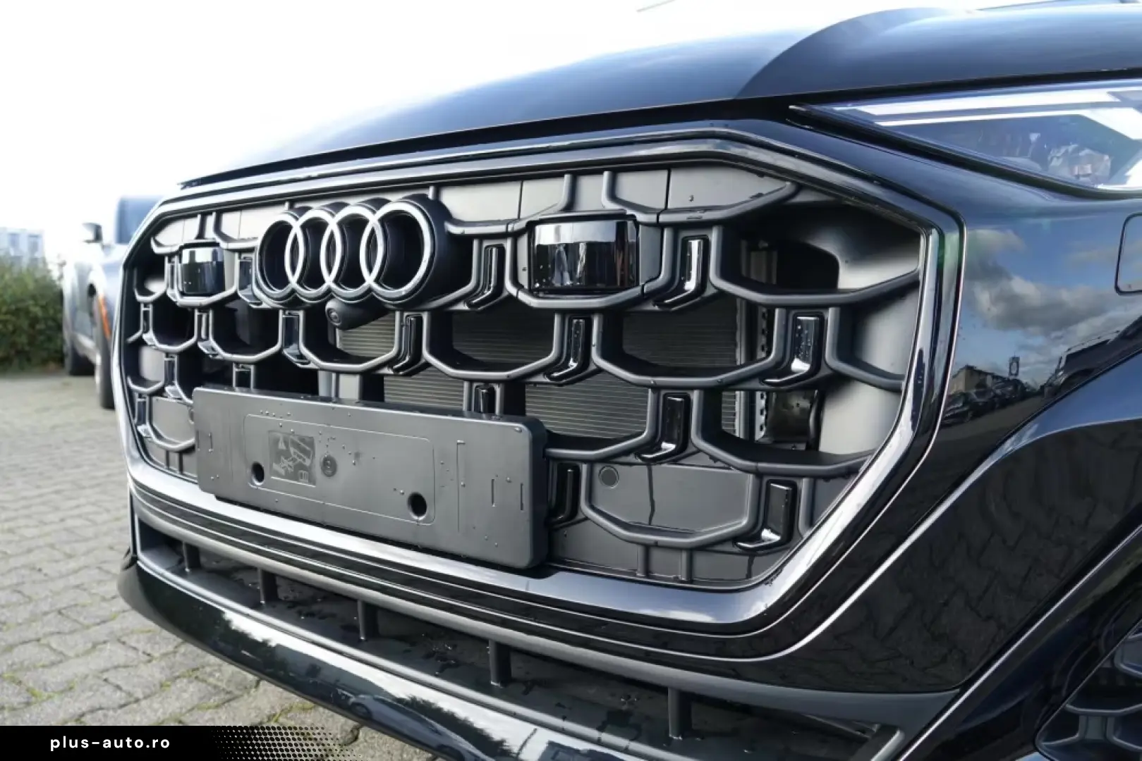 Audi Q8 55 TFSI e S-Line B O Pano Laser