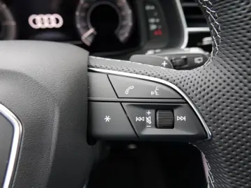 Audi Q8 55 TFSI e S-Line B O Pano Laser