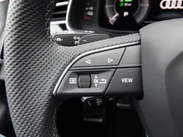 Audi Q8 55 TFSI e S-Line B O Pano Laser